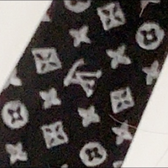 Meet your Posher, Faeeza - Picture 1 of 1